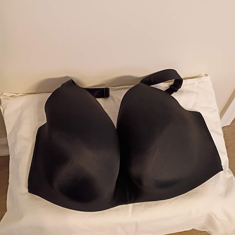 Cacique Black Seamless Contour Bra